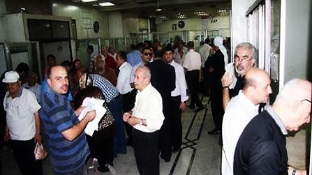 عشرة ألاف موظف حكومي يستقيل في 2014