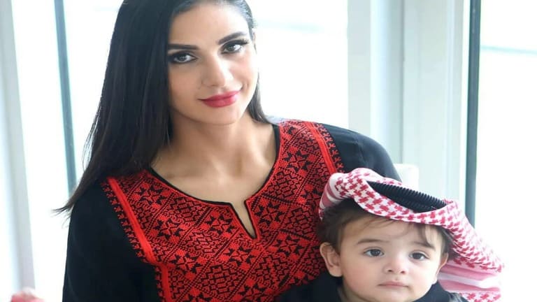 الإعلامية الأردنية أحلام العجارمة - فيسبوك